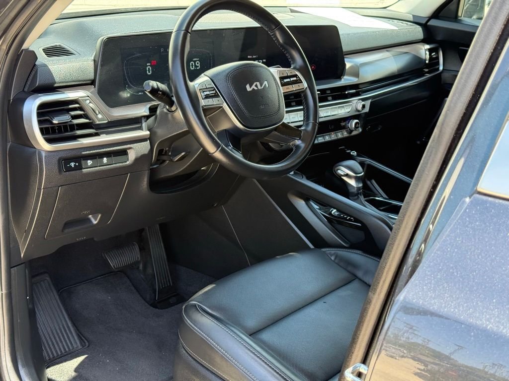 Certified Used 2023 Gravity Gray Kia S image 7