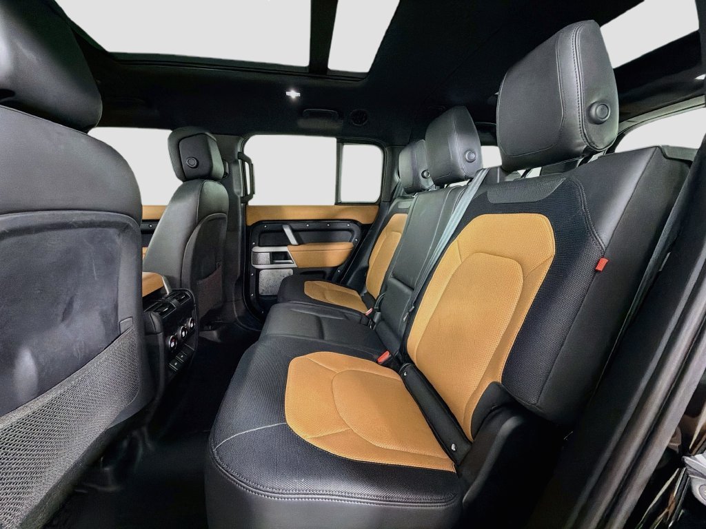 Certified Used 2024 Black Land Rover X-Dynamic SE image 26