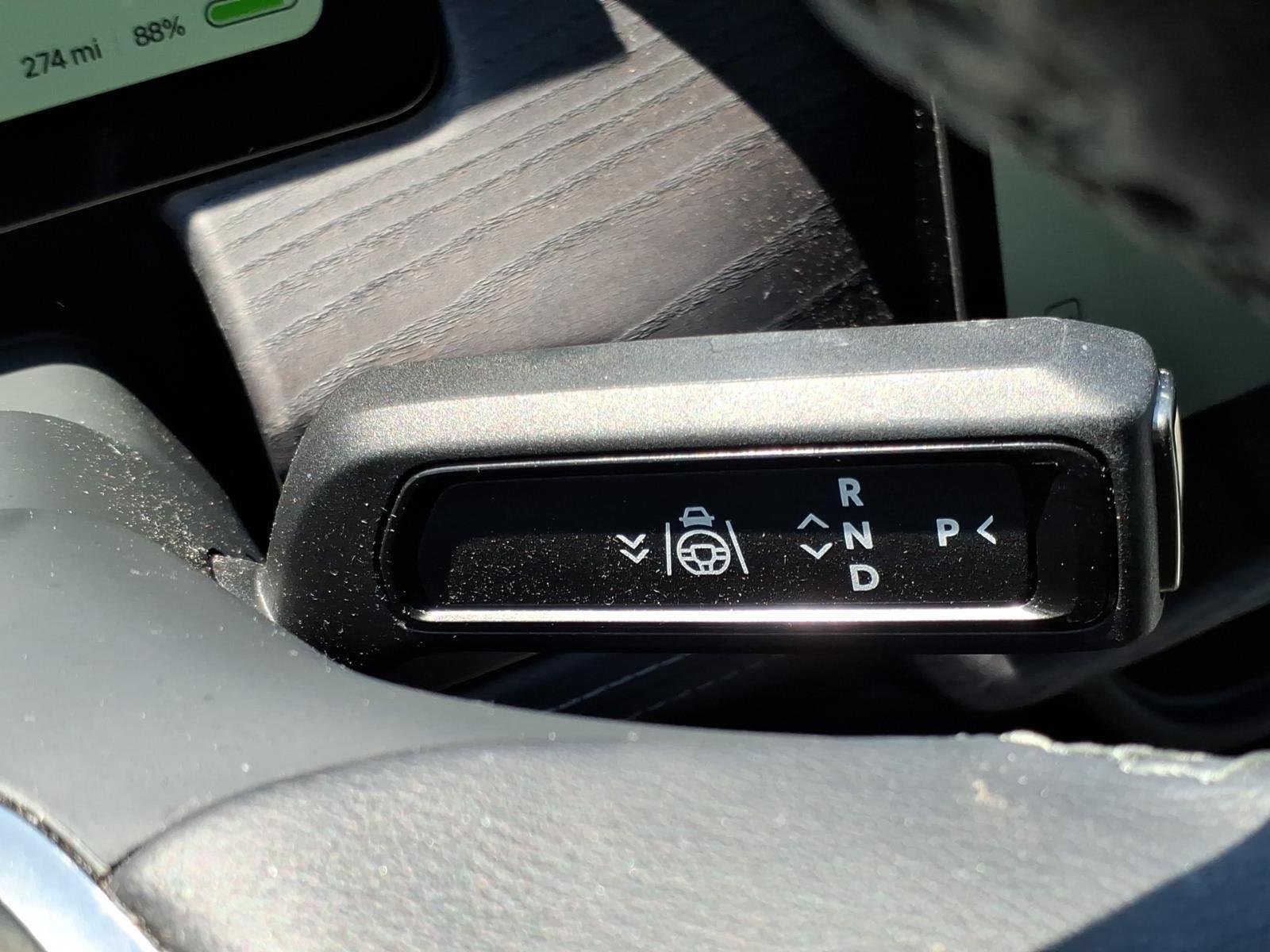 Used 2024  Rivian Adventure image 8