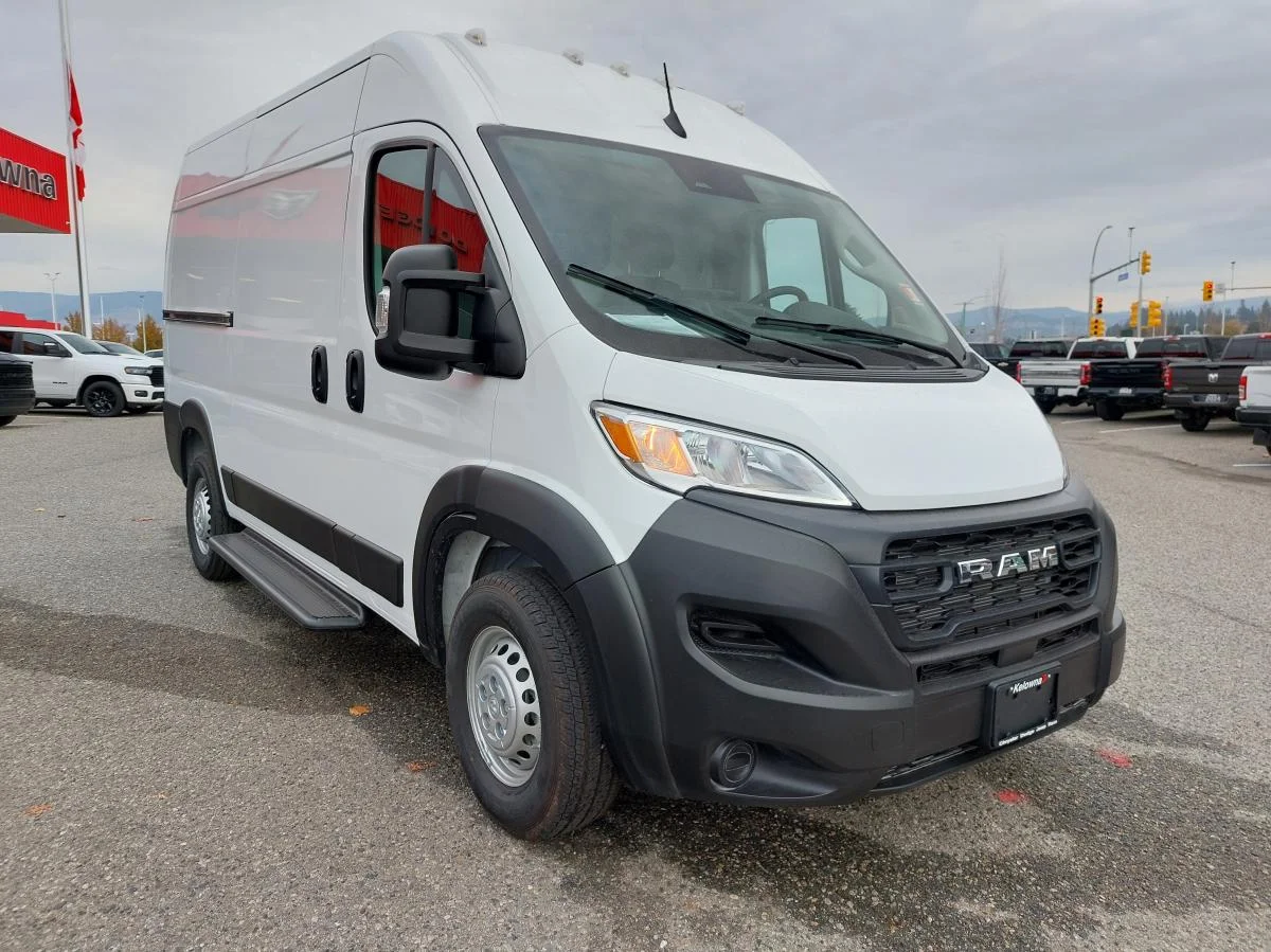 New 2025 White RAM Tradesman 3500 High Roof 136" WB w/Pass Seat image 3