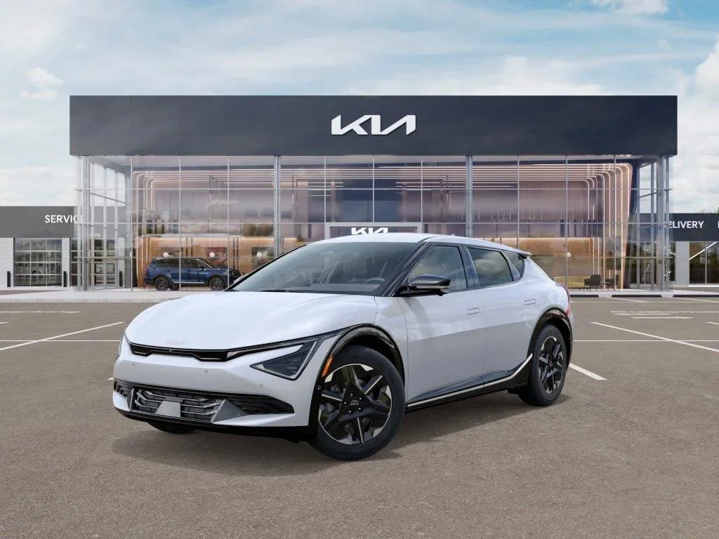 New 2026 Glacial White Pearl Kia WIND image 1