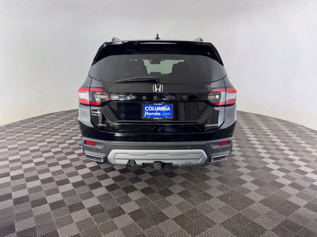 Used 2024  Honda Touring image 5