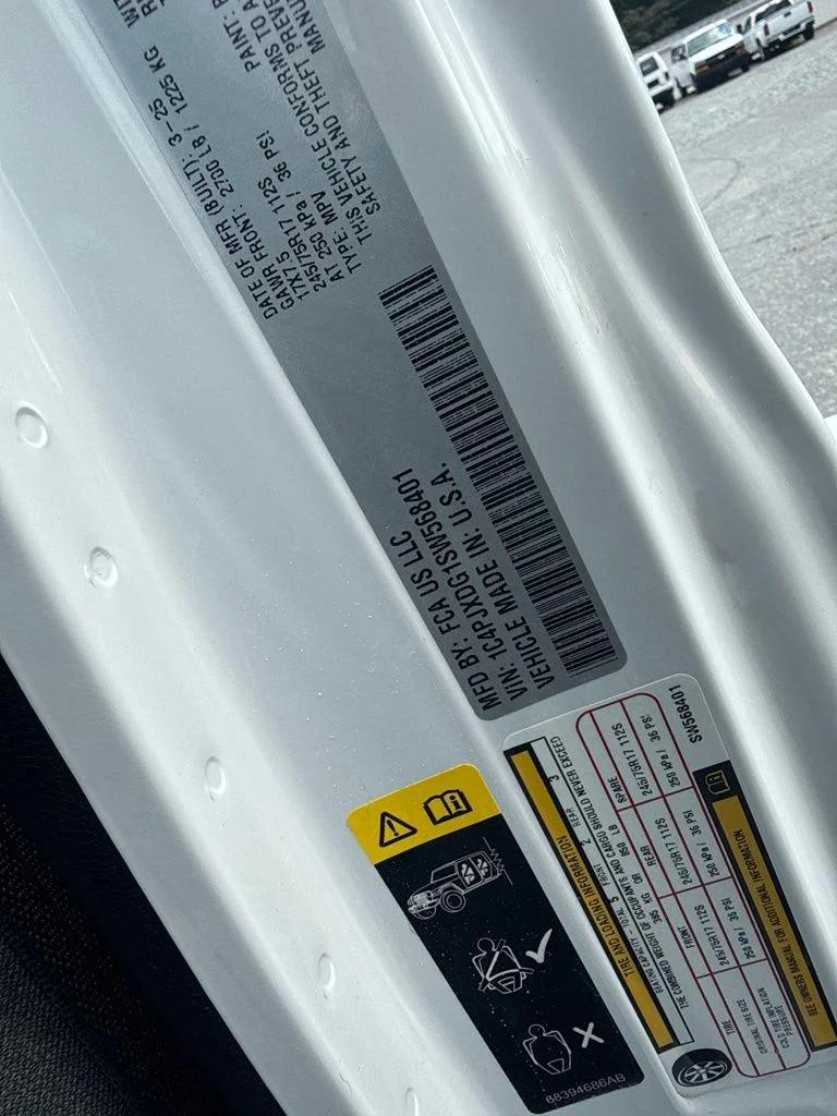 Used 2025 White Jeep Sport S image 28