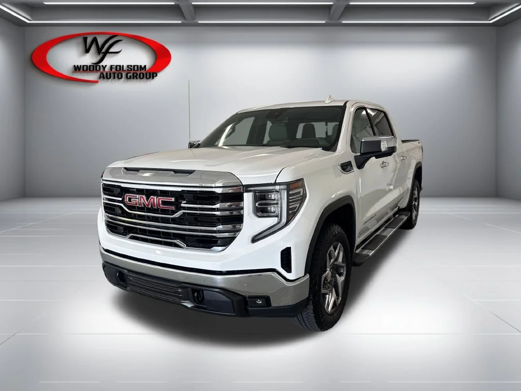 New 2026 Summit White GMC SLT image 3