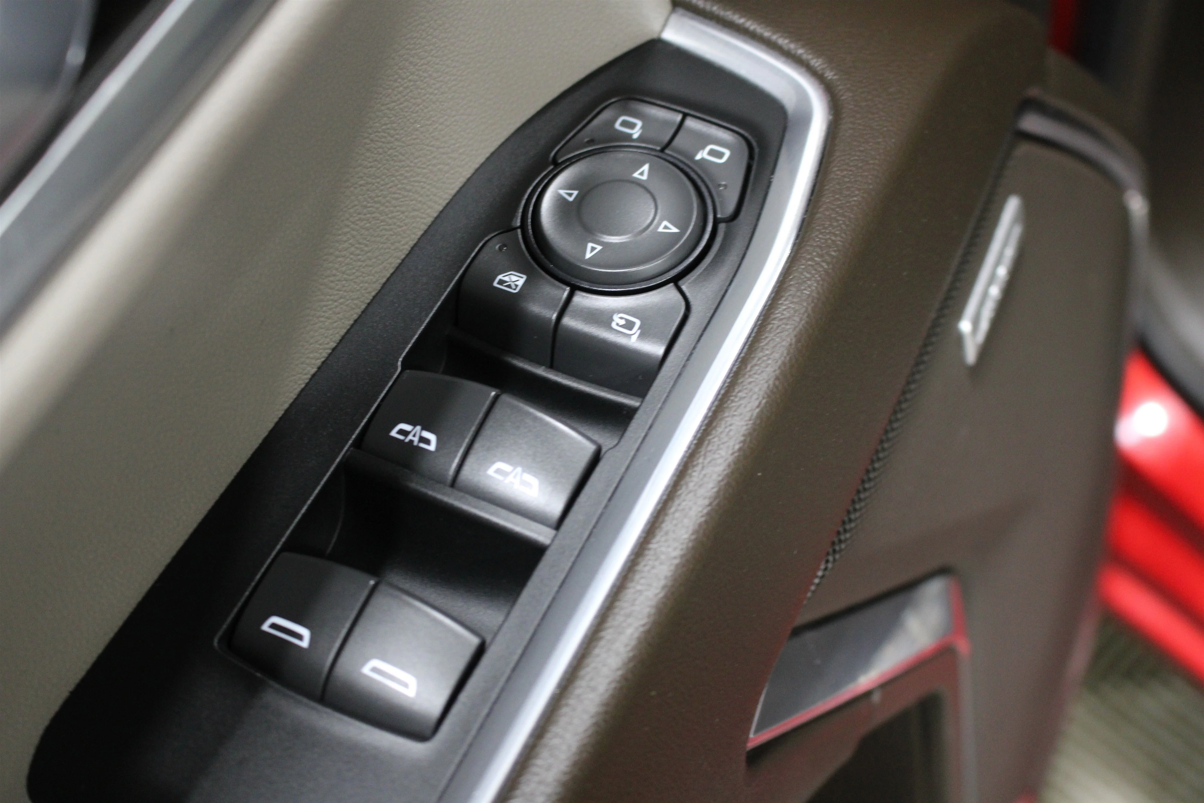 2024 Chevrolet Silverado 1500 LTZ - Photo 7