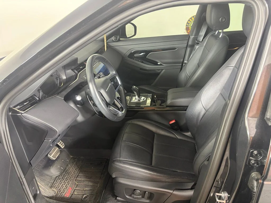 Used 2023 Gray Land Rover Dynamic image 8