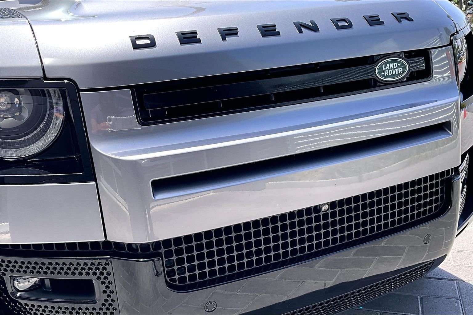 Used 2020 Gray Land Rover HSE image 30