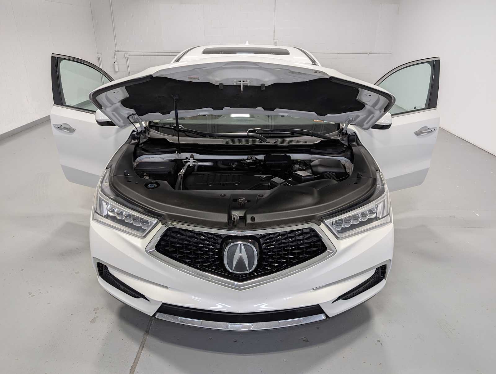Used 2020 Platinum White Pearl Acura w/Technology Pkg image 13