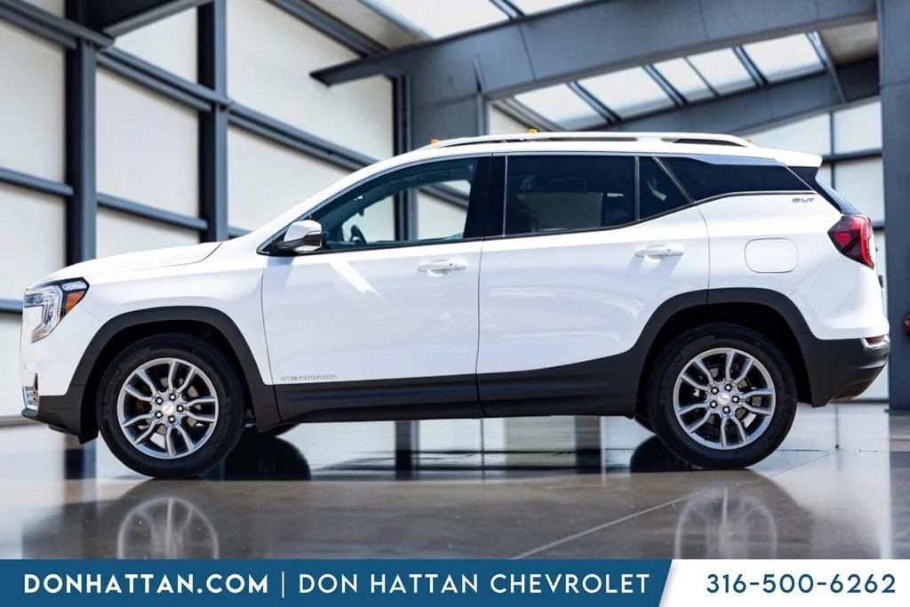 Used 2022 GMC Terrain SLT with VIN 3GKALVEVXNL171379 for sale in Park City, KS