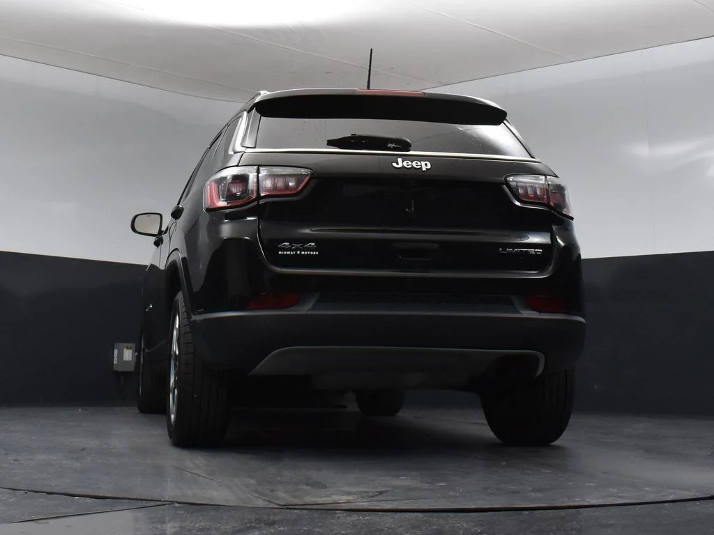 Used 2020 Black Jeep Limited image 33