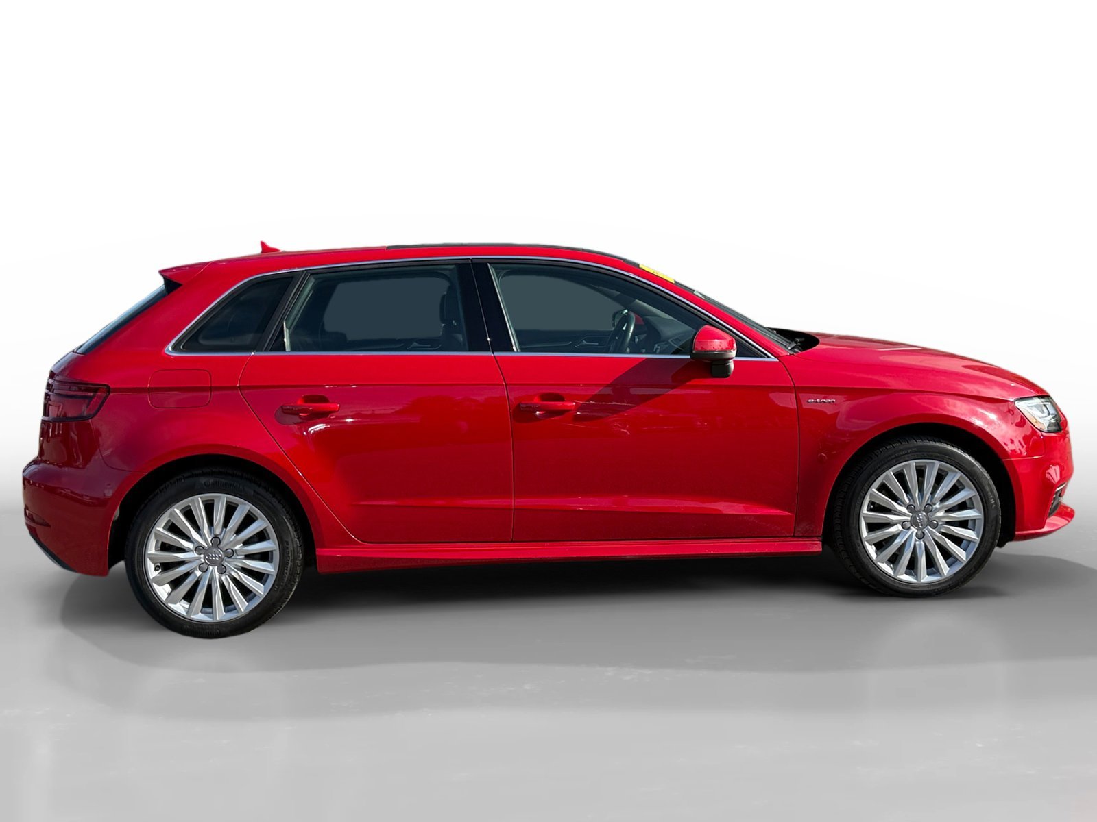 Used 2017 Tango Red Audi  image 6