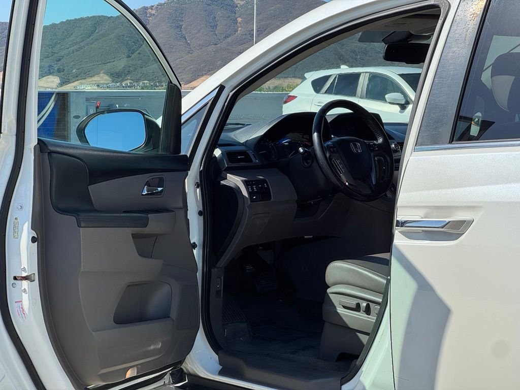 Used 2015  Honda EX-L image 14