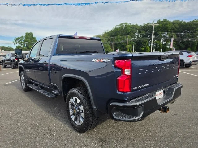 Used 2021 Blue Chevrolet Custom image 5