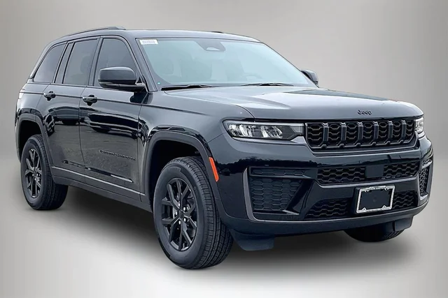 2026 Jeep Grand Cherokee Laredo Altitude