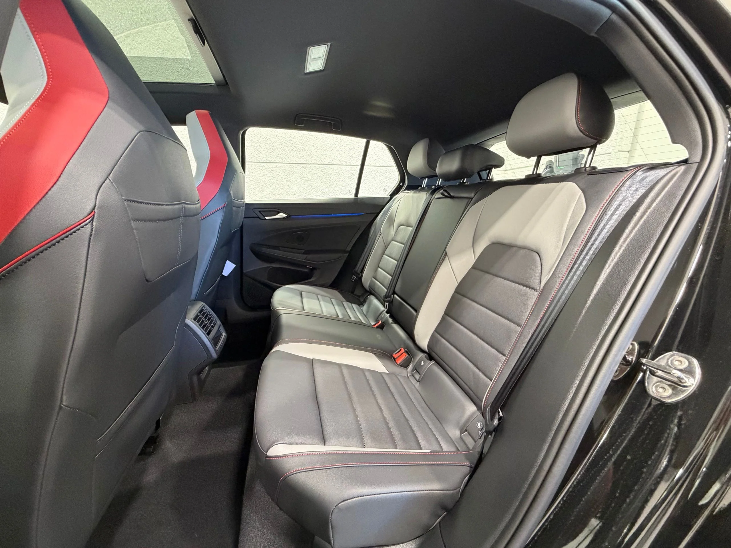 New 2026 Black Volkswagen 2.0T SE image 22