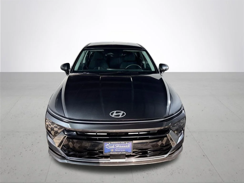 Used 2024 Gray Hyundai SEL image 3