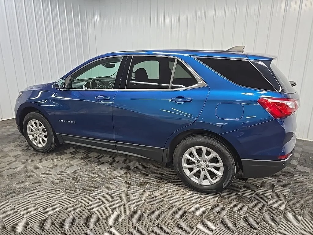 Used 2020 Blue Chevrolet LT image 4