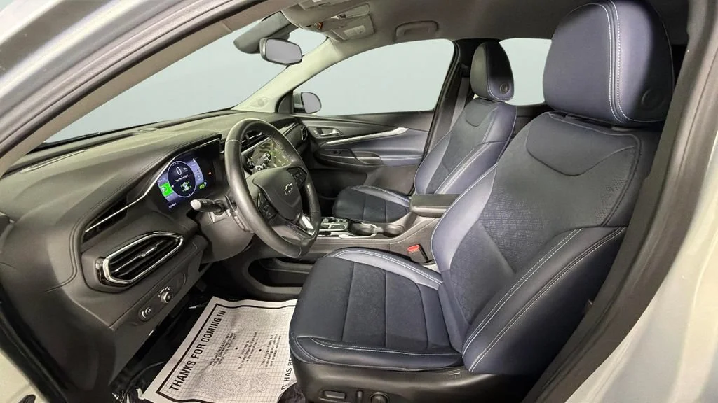 Used 2023 Silver Flare Metallic Chevrolet LT image 17