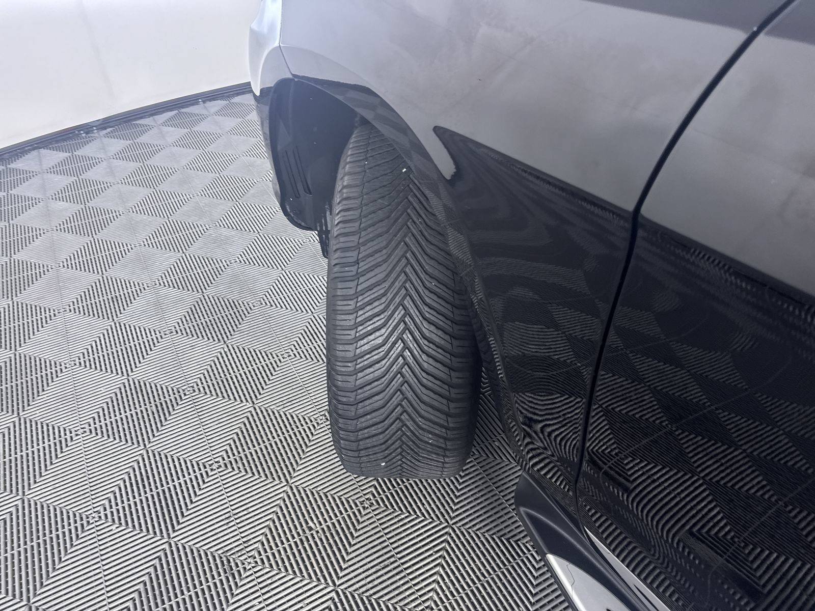 Used 2019 Black Mercedes-Benz GLS 450 image 27