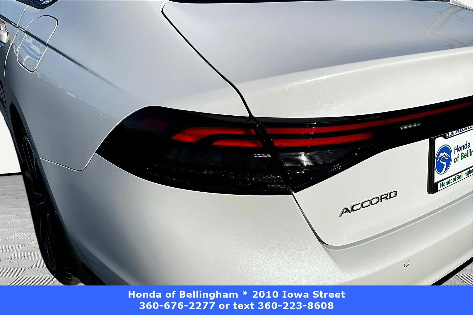 Certified Used 2025 Platinum White Pearl Honda HYBRID TOURING image 52