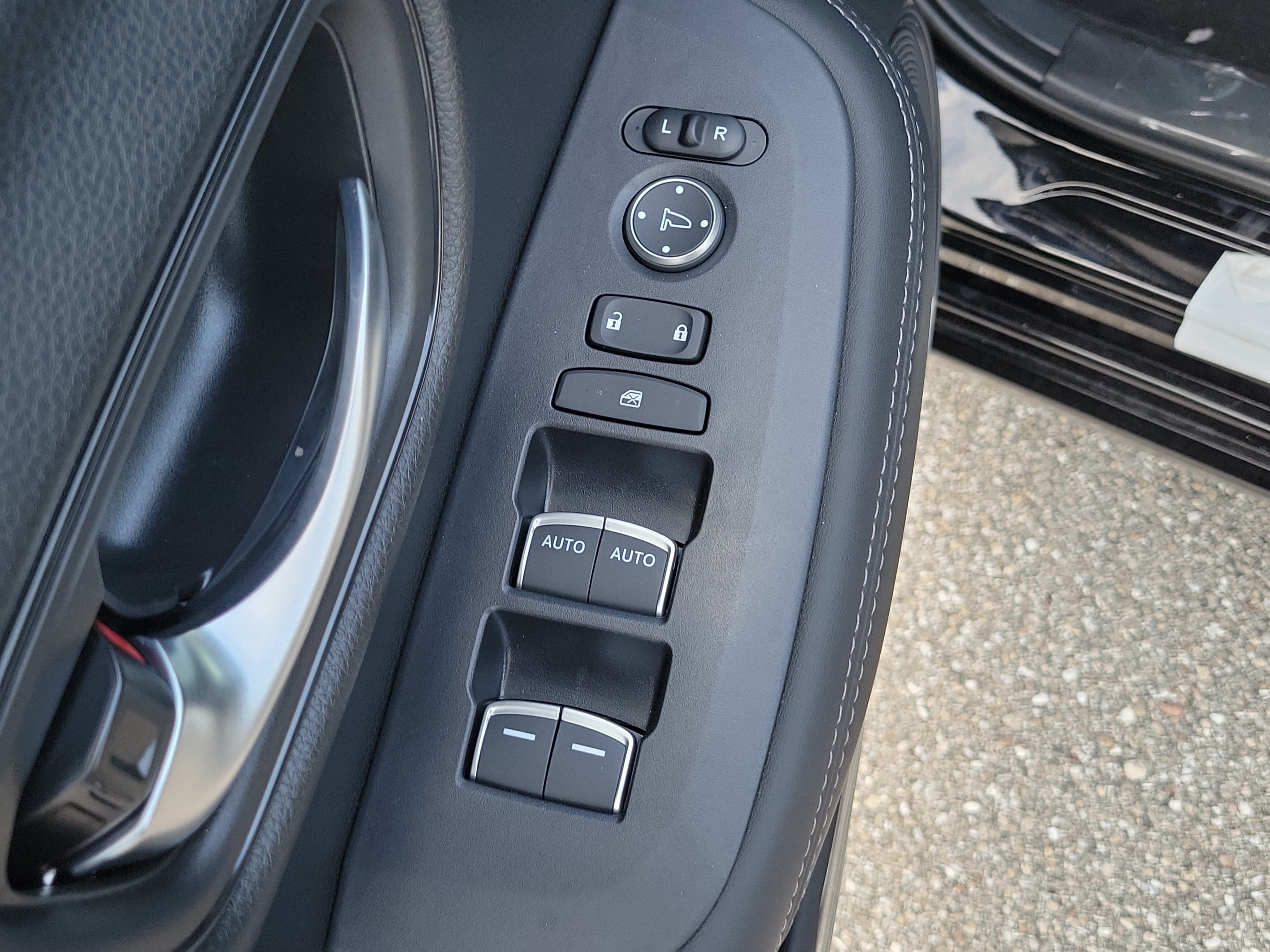 New 2027 Crystal Black Pearl Honda EX-L image 22