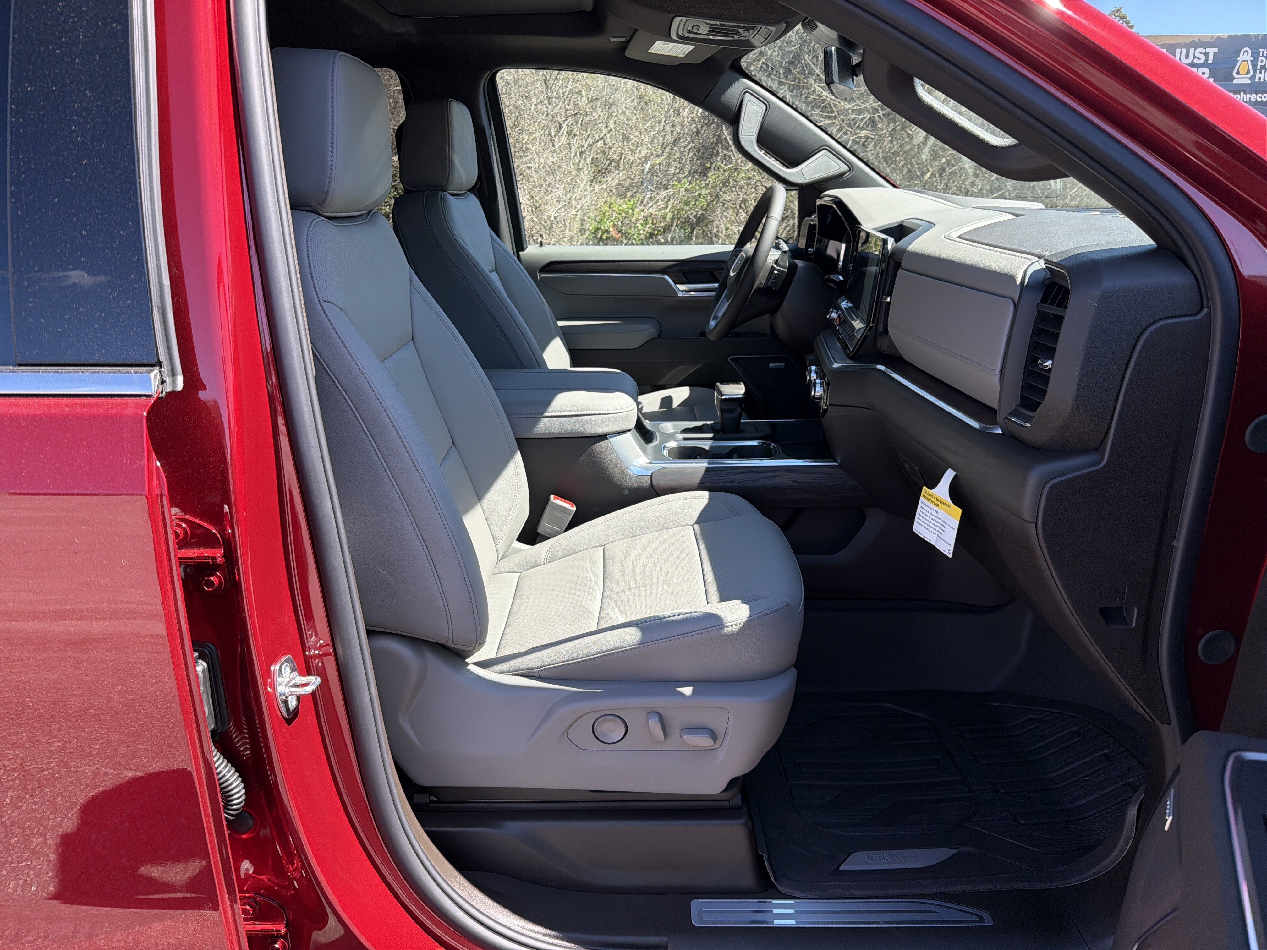 2026 GMC Sierra 1500 SLT - Photo 15