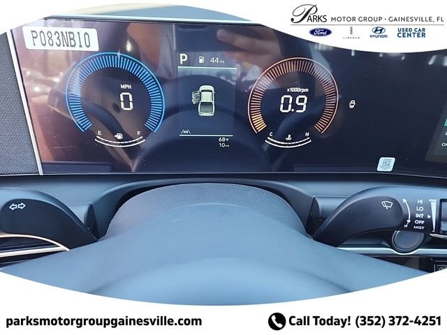 New 2025 White Hyundai SEL image 27