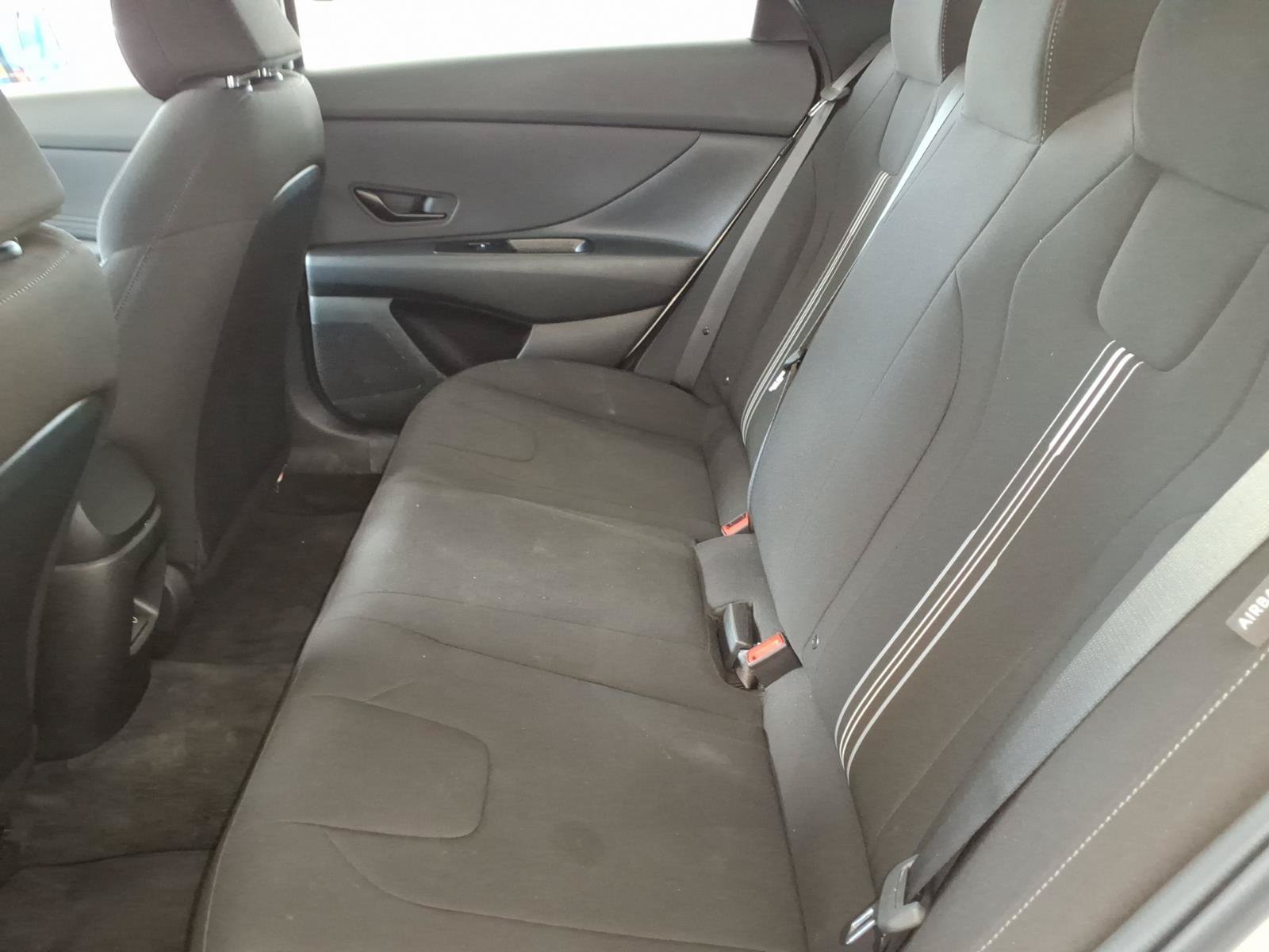 2025 Hyundai Elantra Blue - Photo 13