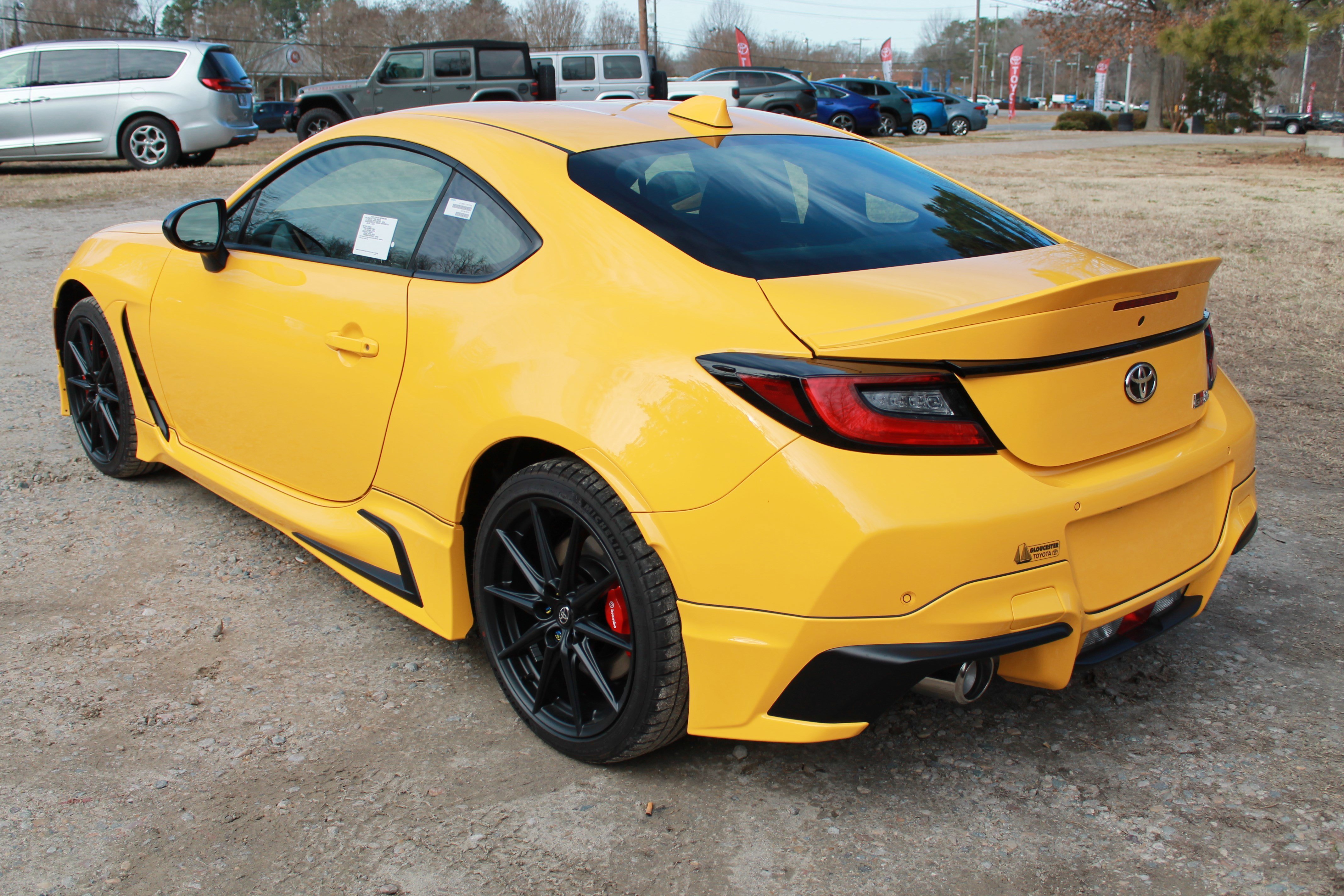 2026 Toyota GR86 Yuzu Edition - Photo 8