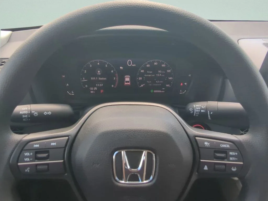 New 2026 Platinum White Pearl Honda LX image 22