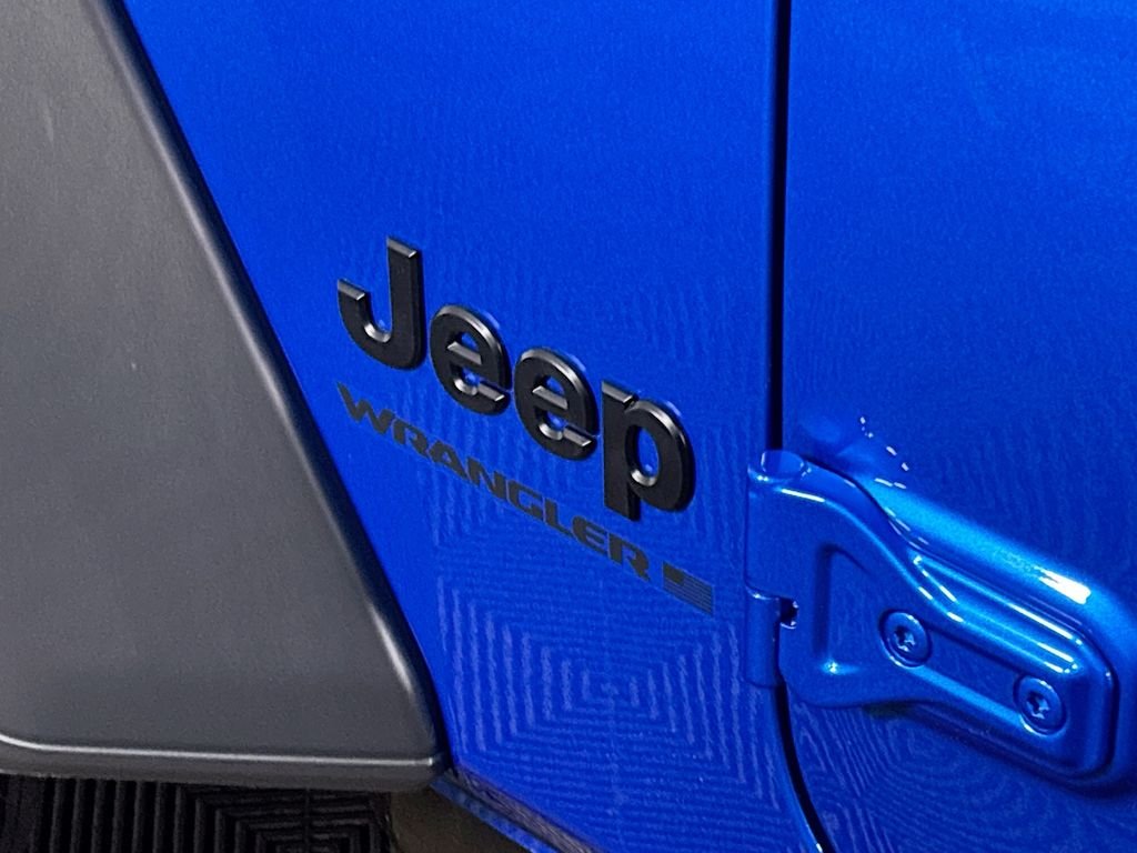 New 2026 Hydro Blue Pearl-Coat Exterior Paint Jeep Sport S image 23