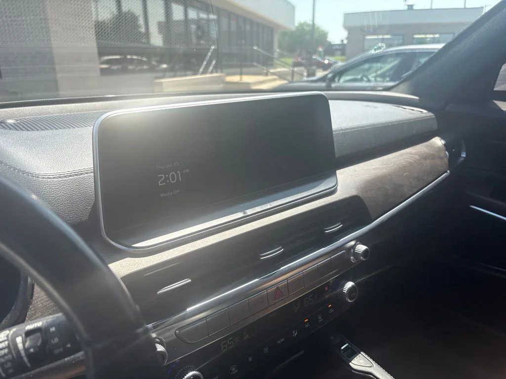 Used 2021 White Pearl Kia SX image 10