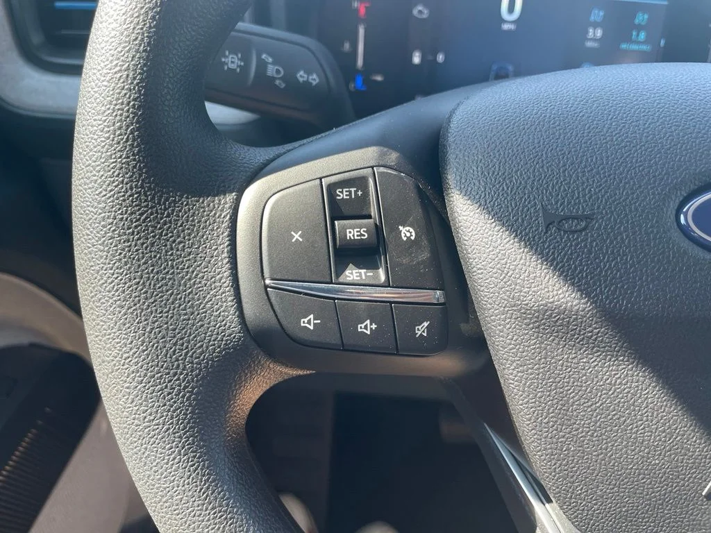 New 2026 Azure Gray Metallic Tri-Coat Ford XLT image 16