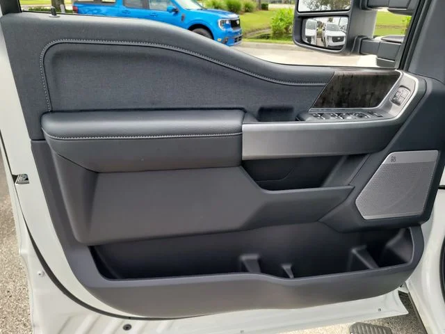 New 2026 White Metallic Ford Lariat image 17
