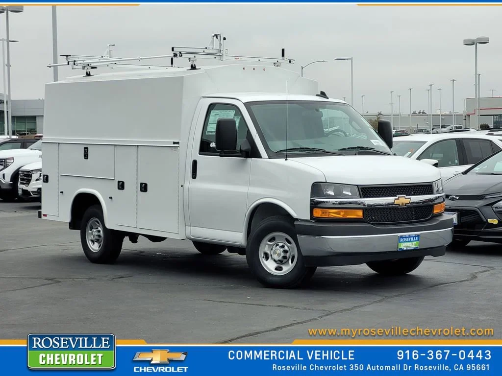 2025 Chevrolet Express 3500 139" WB's photo