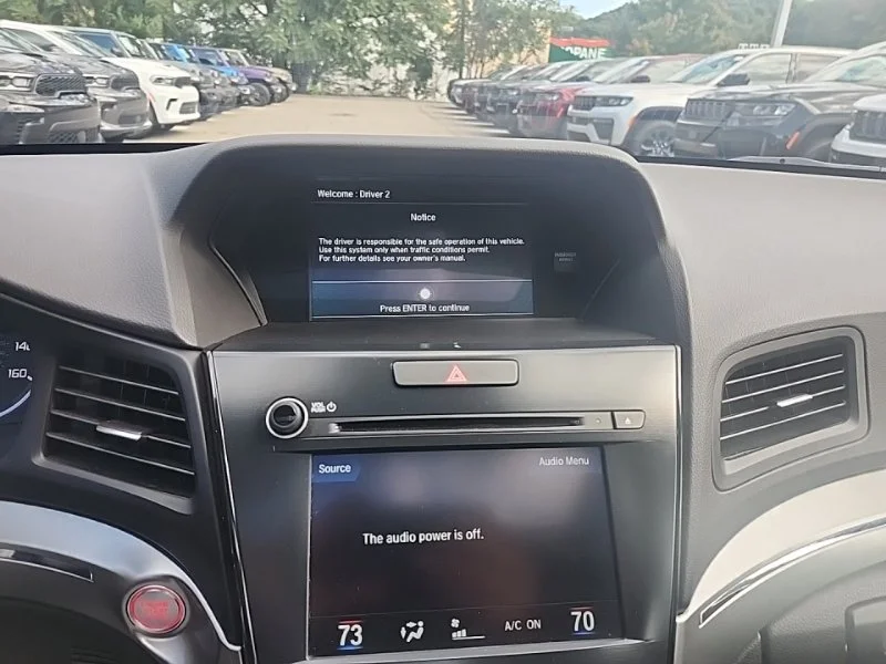 Used 2022  Acura Premium Package image 9