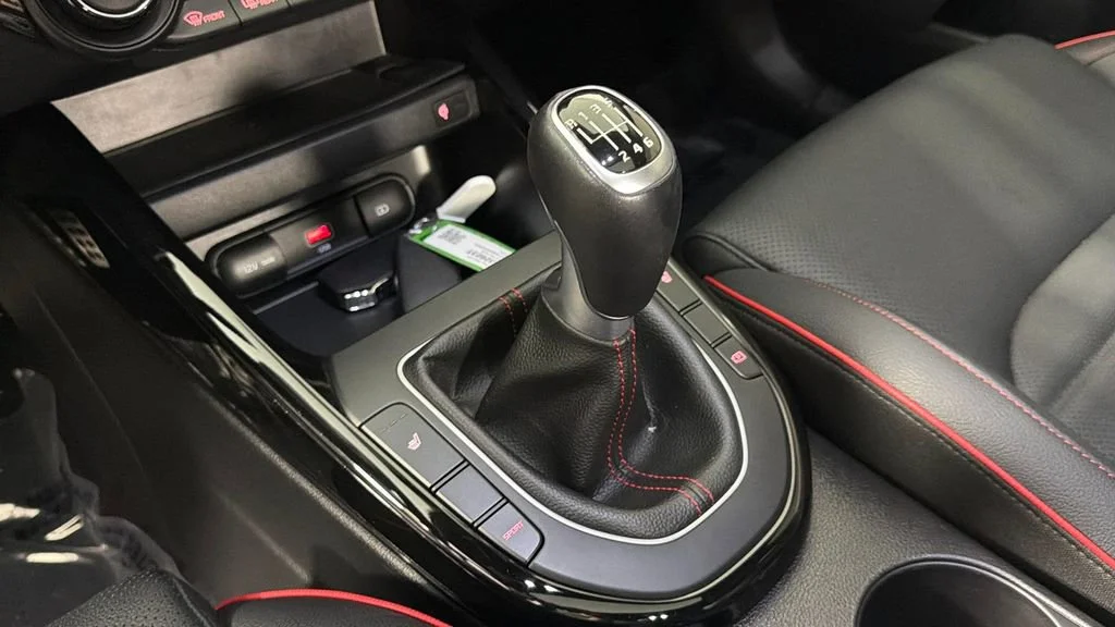 Used 2023 White Kia GT Manual image 22