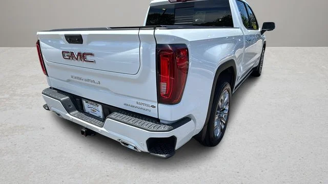 Used 2024 White GMC Denali image 38