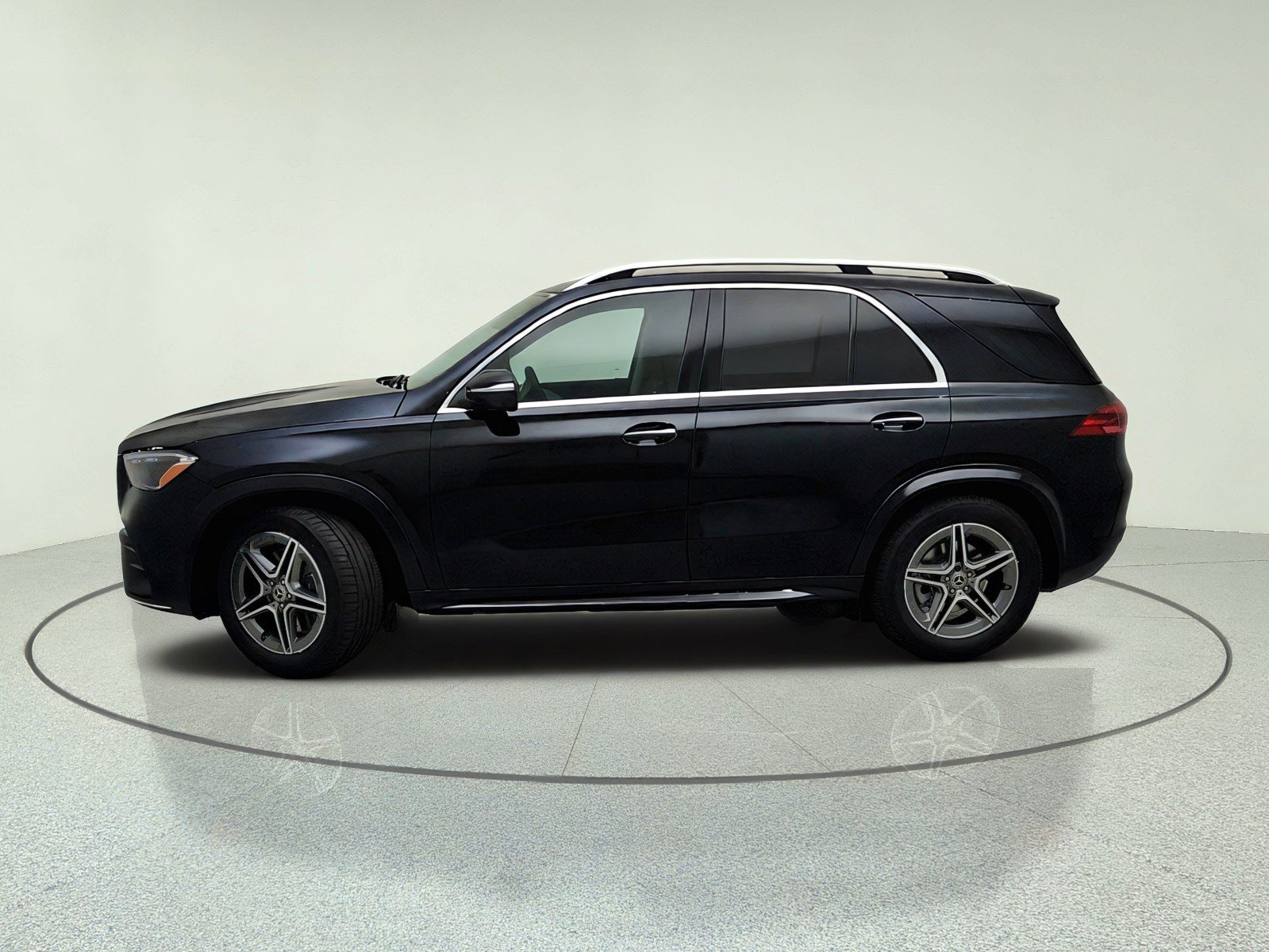 New 2026 Black Mercedes-Benz GLE 350 4MATIC® SUV image 14