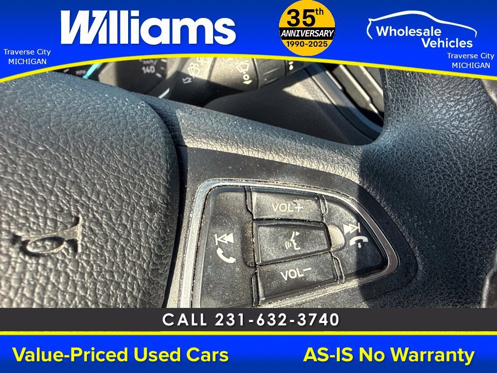 Used 2019  Ford SE image 31