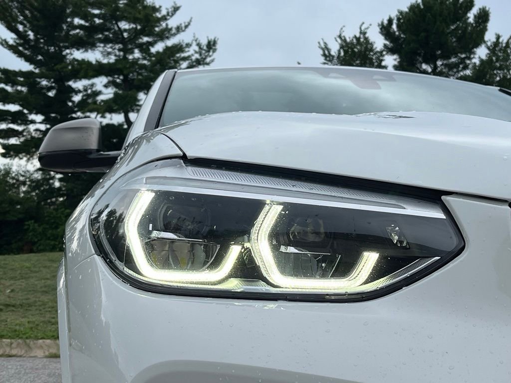 Used 2020 Alpine White BMW M40i image 10