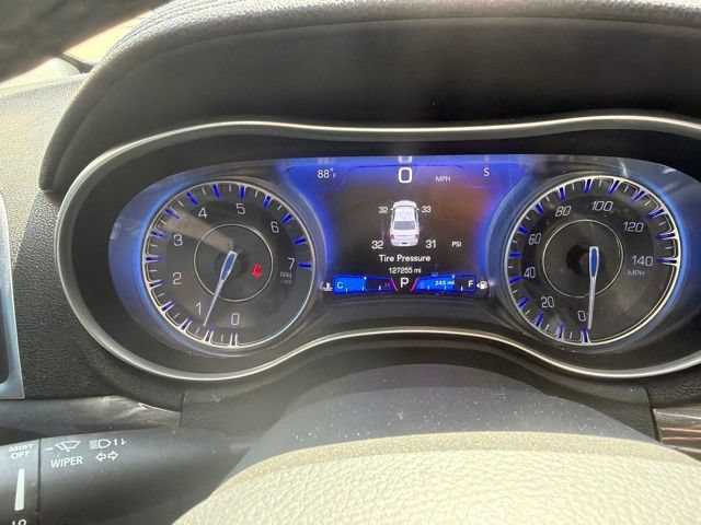Used 2022 White Chrysler Touring L image 9