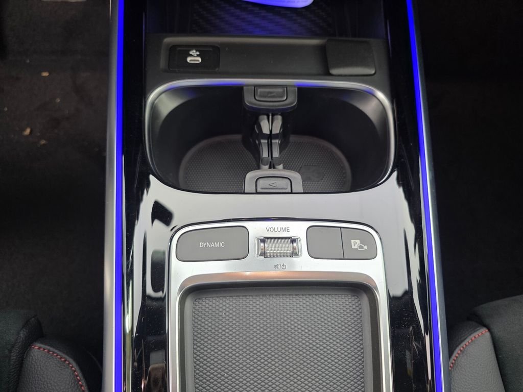 2026 Mercedes-Benz GLB AMG GLB 35 - Photo 18