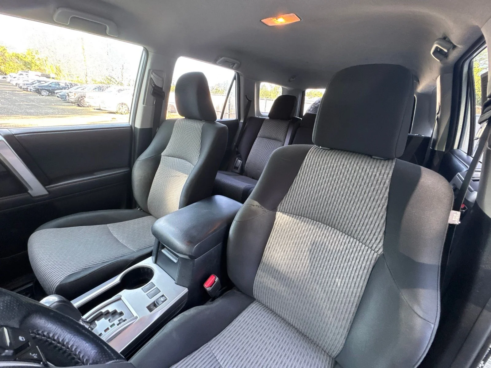 Used 2018 Super White Toyota SR5 image 25