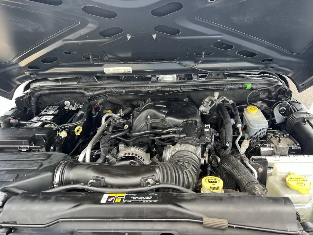 Used 2017 Gray Jeep Sport 4x4 image 9