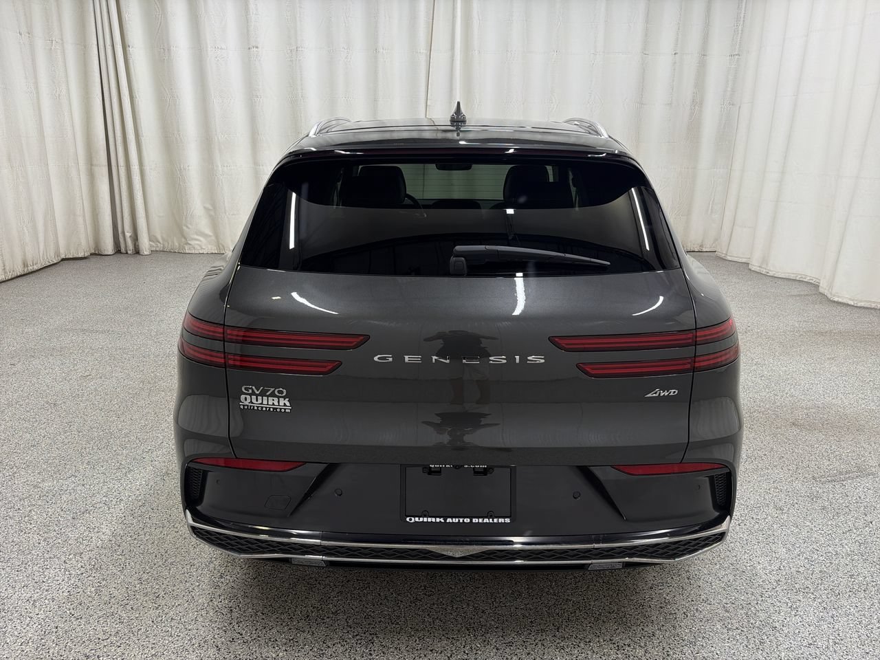 Certified Used 2026 Makalu Gray Genesis 2.5T Select image 7