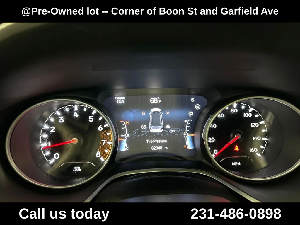 Used 2021 Red Jeep Latitude image 23