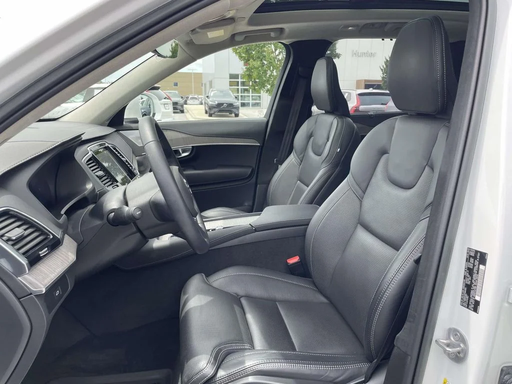 Certified Used 2023 Crystal White Volvo Ultimate image 8