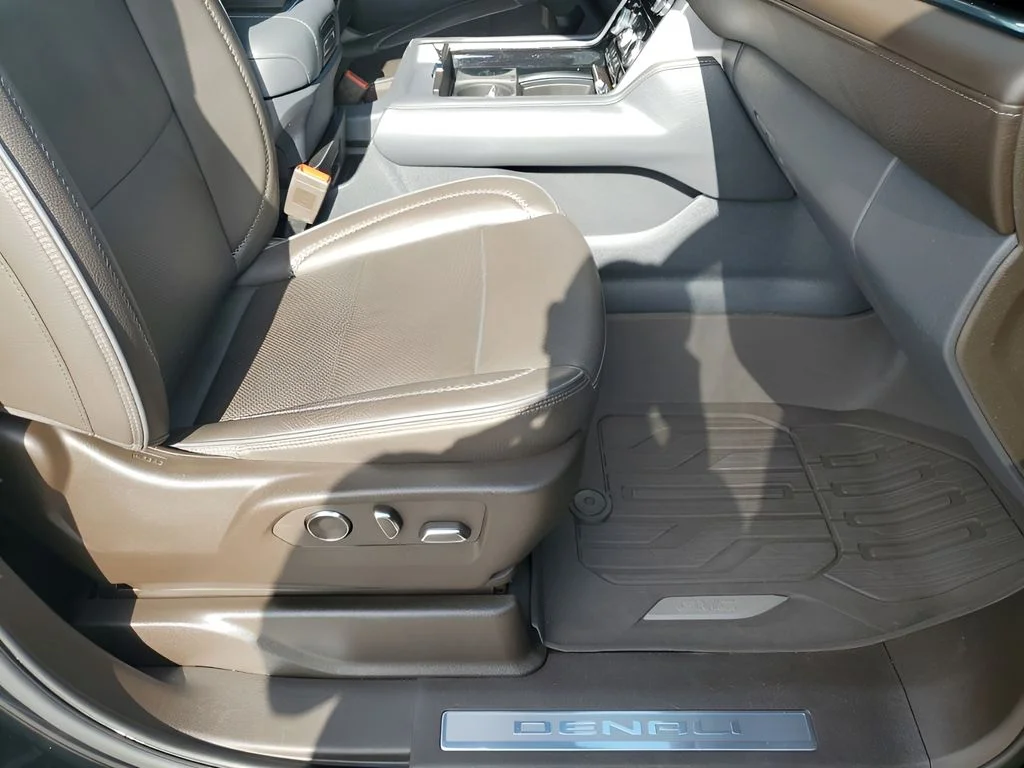 Used 2023 Black GMC Denali image 17