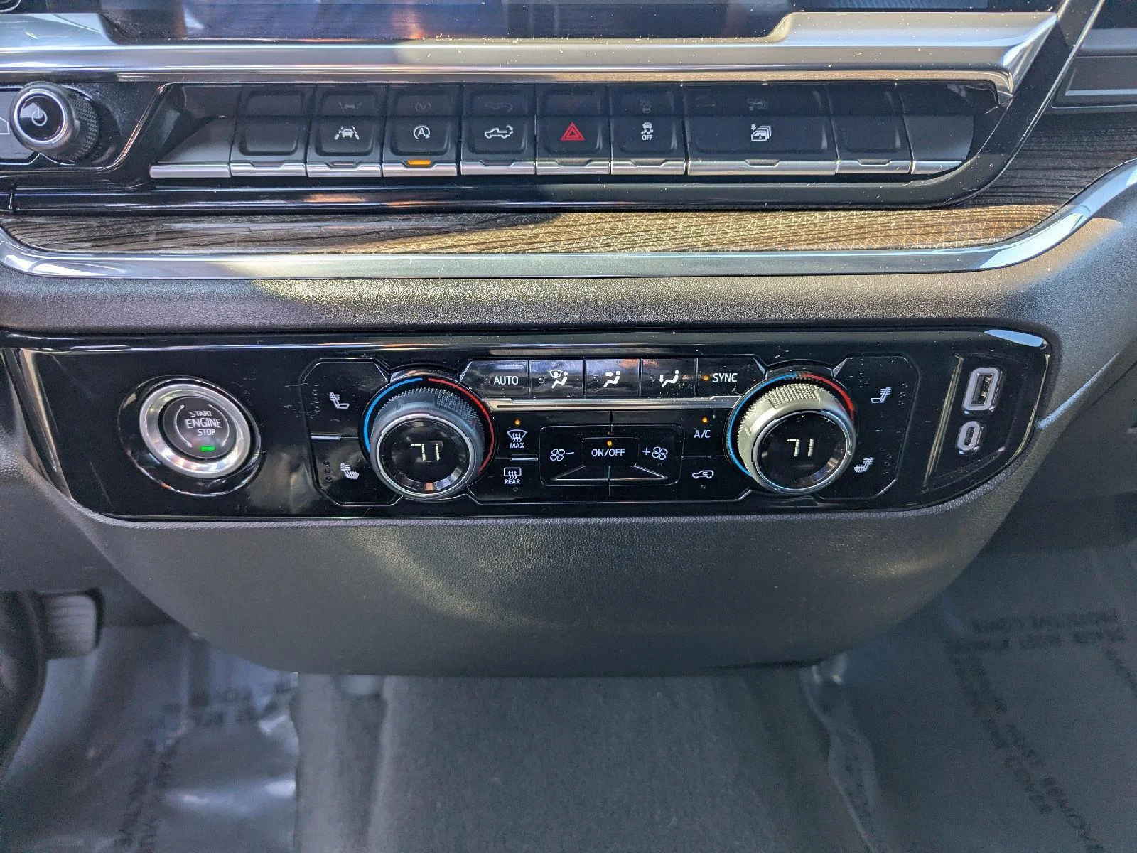 2024 Chevrolet Silverado 1500 LT - Photo 16